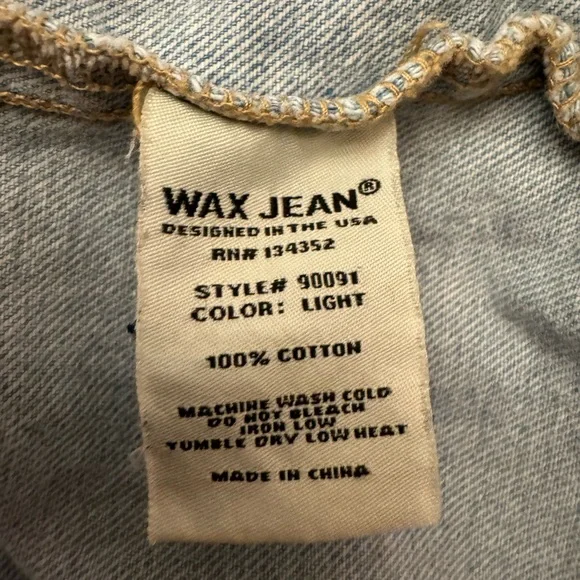 Wax Jeans Women’s Distressed Trucker Jacket - Picture 7 of 9